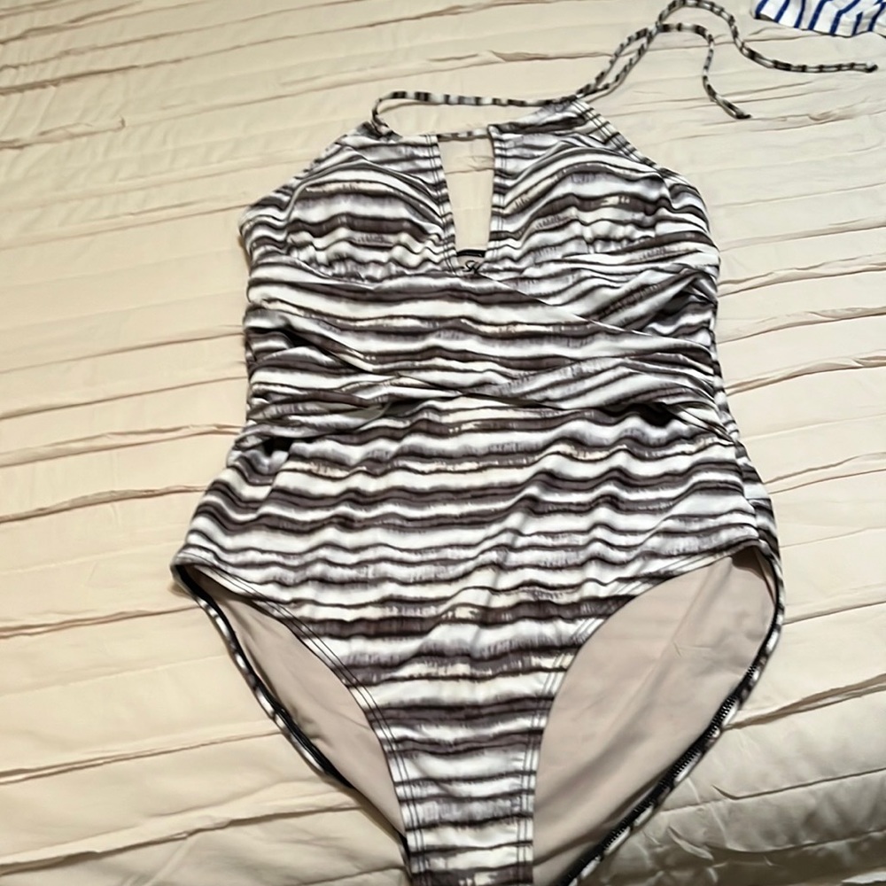 Ladies swimsuit Heat brand XL
